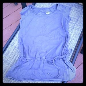 Gray capped sleeve maternity top